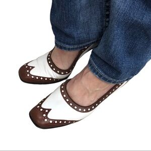 Vintage Selby Tornado Toast Wingtip Toe Shoes Size 8 Brown and White